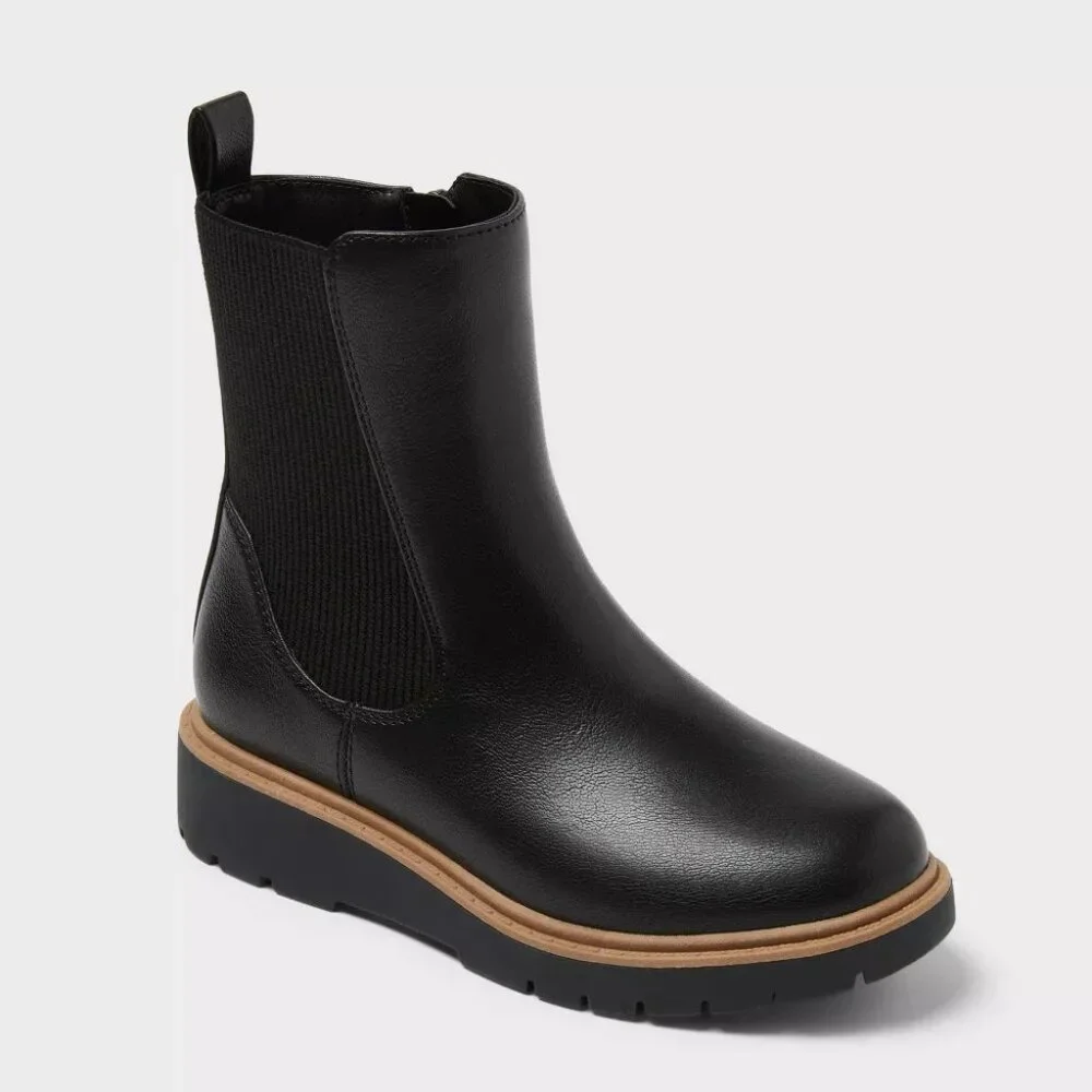 NEW Art Class Kids' Laurel Chelsea Boots - Black